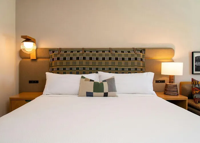 Marin Hilltop Hotel